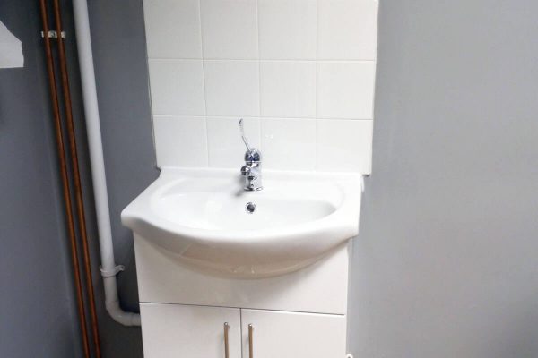 carefurbish-handyman-tililng-done-above-sink